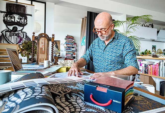 Olivier Bourdon est décorateur d&#039;intérieur à Rennes, Ille-et-Vilaine.