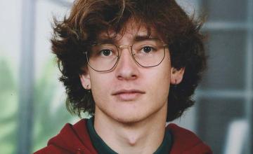 Nathan est étudiant à Rennes.
