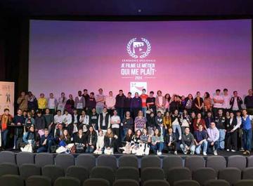 Photo des groupes lauréats de la cérémonie régionale &quot;Je filme le métier qui me plaît&quot;