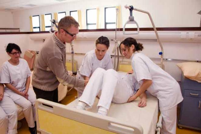 Des formations avec ou sans le bac Cours sur la manutention des patients