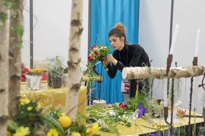 Apprentissage, mode d'emploi Une fleuriste en boutique