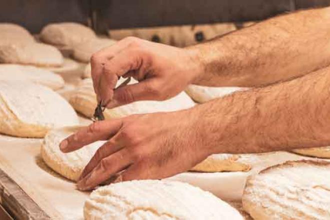 L'alimentation, un des secteurs principaux de l'artisanat Main qui marque les pâtons