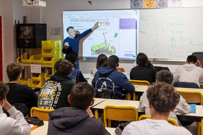 Des élèves du lycée Colbert de Lorient